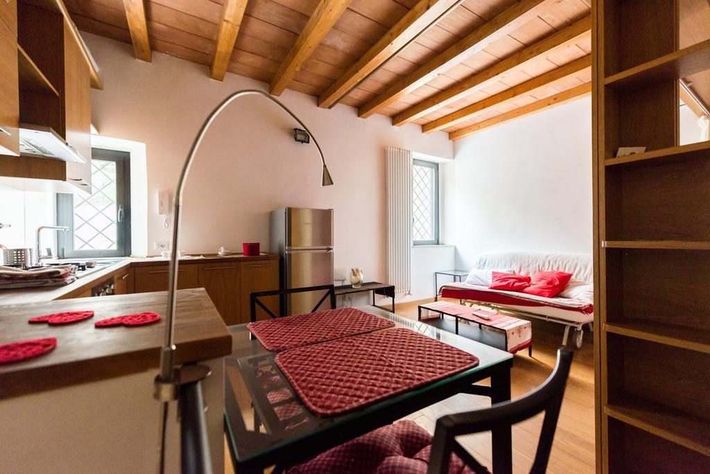 Apartment Polveriera Colosseum Rom Exterior foto